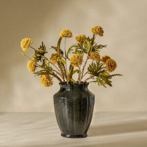 Magnolia Glazed Black Scalloped Vase
